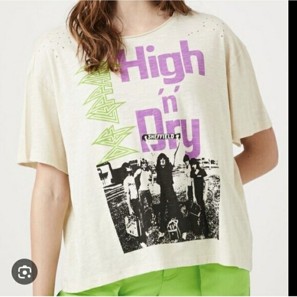 Forever 21 Graphic Def Leppard White Short Sleeve Tee Distressed Band T Medium - Picture 1 of 11